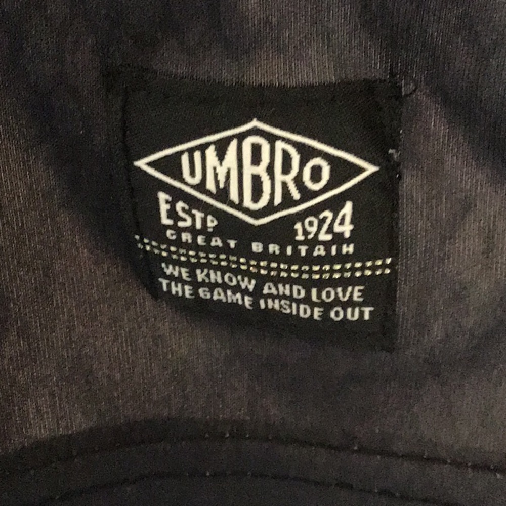 ❤️ Mens Umbro Argentina Comfort Control T-Shirt - Picture 3 of 4